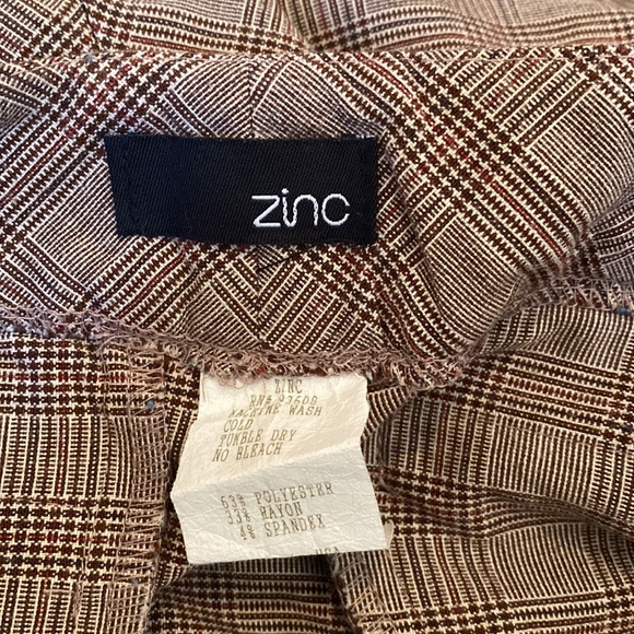 Plaid Cropped Trousers - Picture 5 of 5